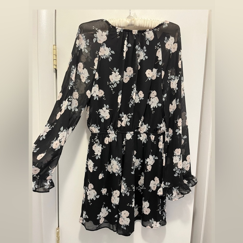 Floral Express Romper, size small